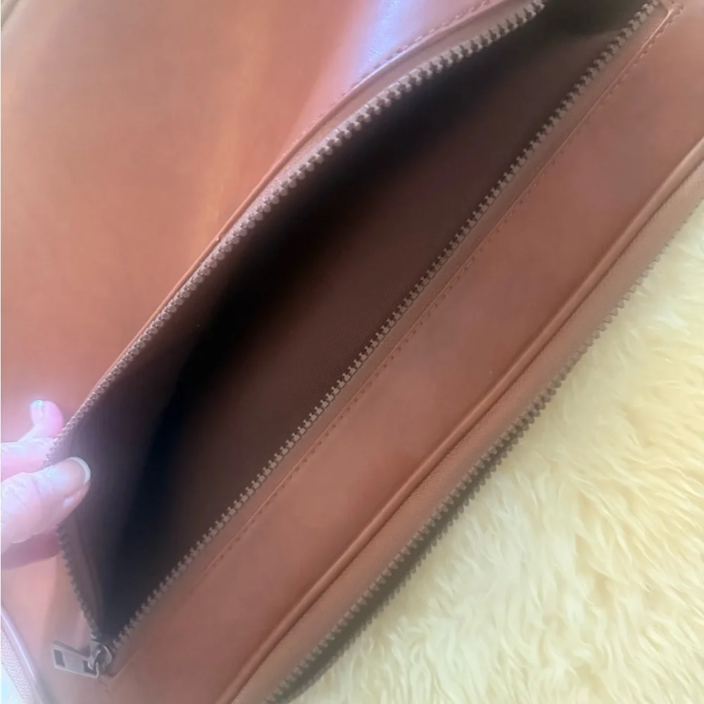 Elegant Tan Leather Laptop Bag for Men